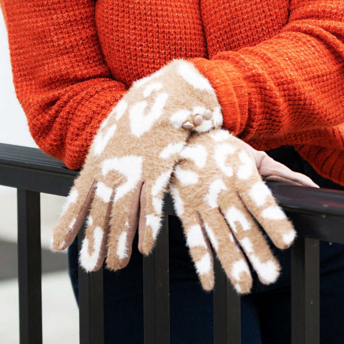 Camel Leopard Gloves