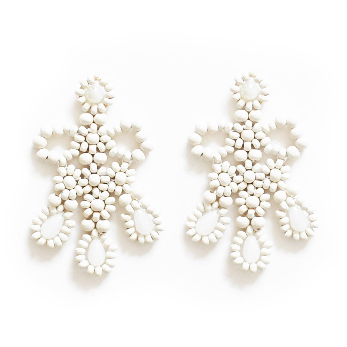 Creme Daisey Earrings